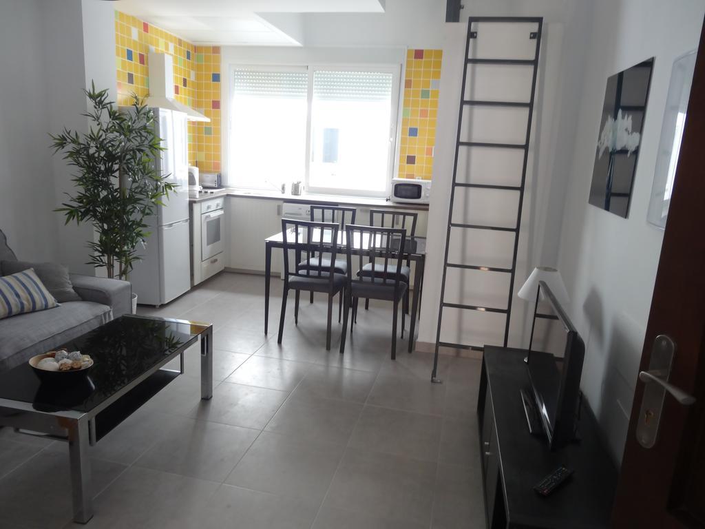 Malaga Apartamentos - Nuno Gomez, 24 ภายนอก รูปภาพ