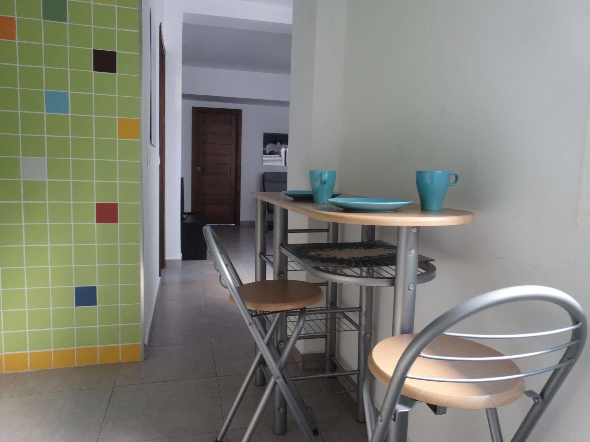 Malaga Apartamentos - Nuno Gomez, 24 ภายนอก รูปภาพ