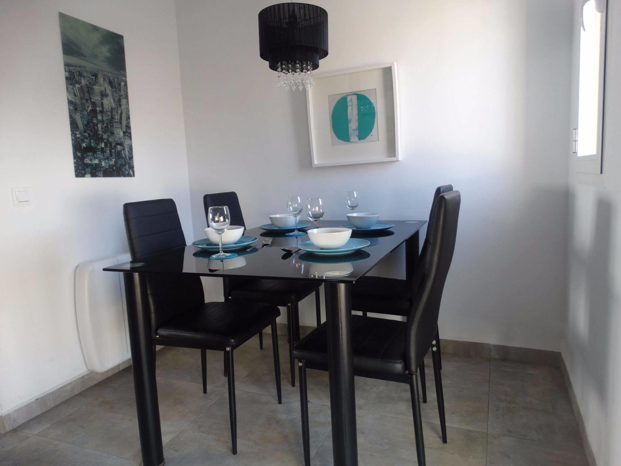 Malaga Apartamentos - Nuno Gomez, 24 ภายนอก รูปภาพ