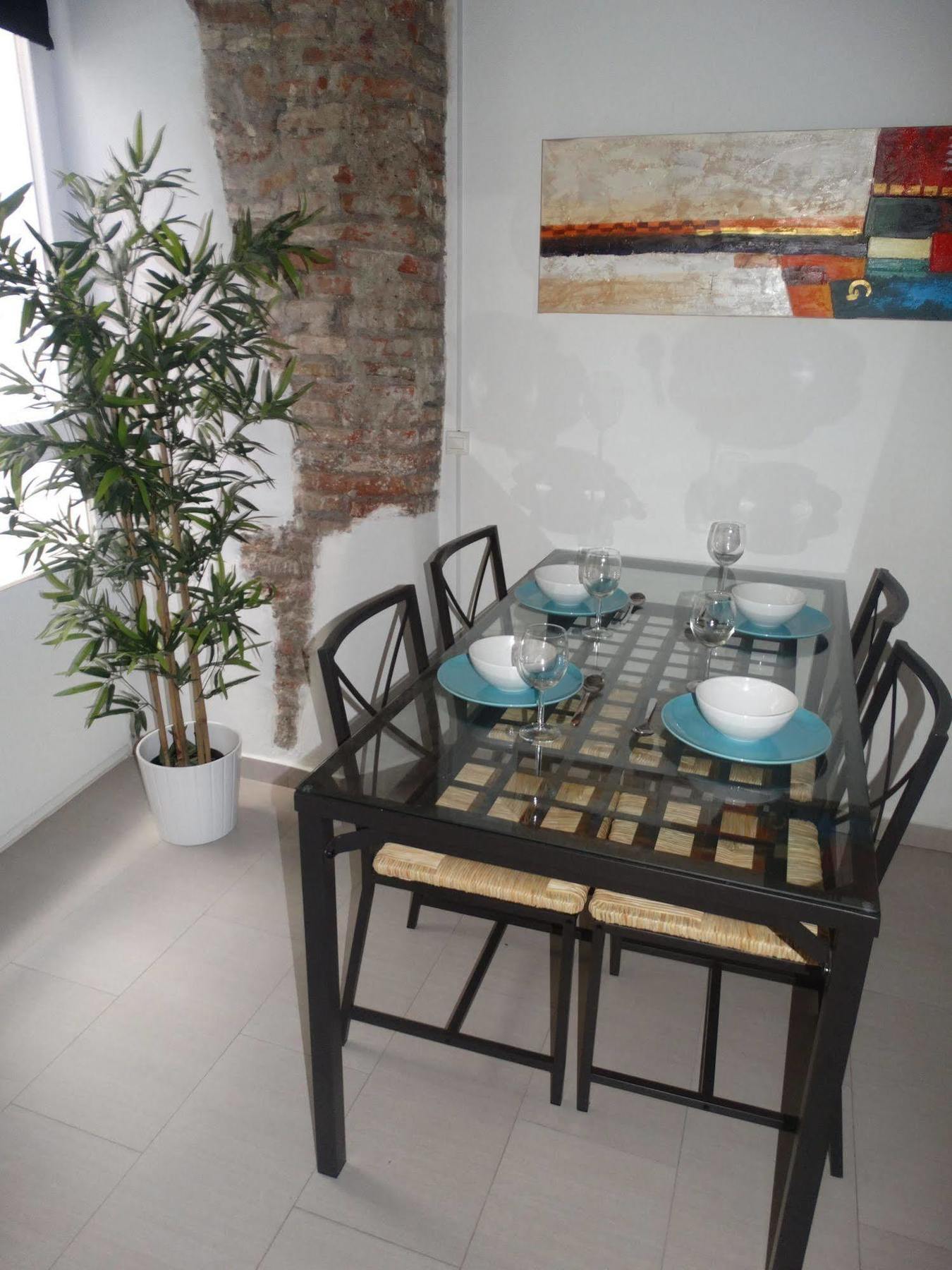 Malaga Apartamentos - Nuno Gomez, 24 ภายนอก รูปภาพ
