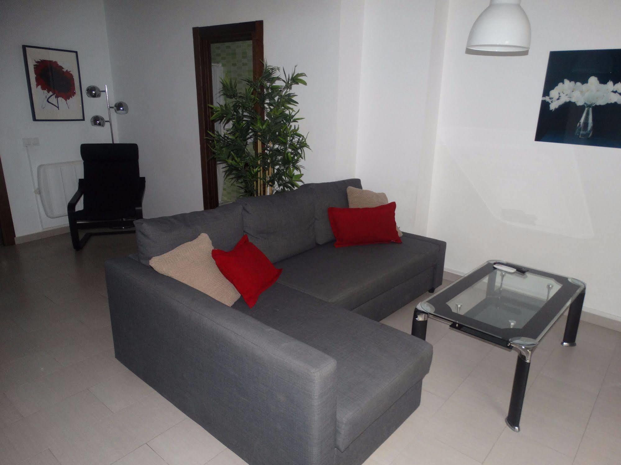 Malaga Apartamentos - Nuno Gomez, 24 ภายนอก รูปภาพ