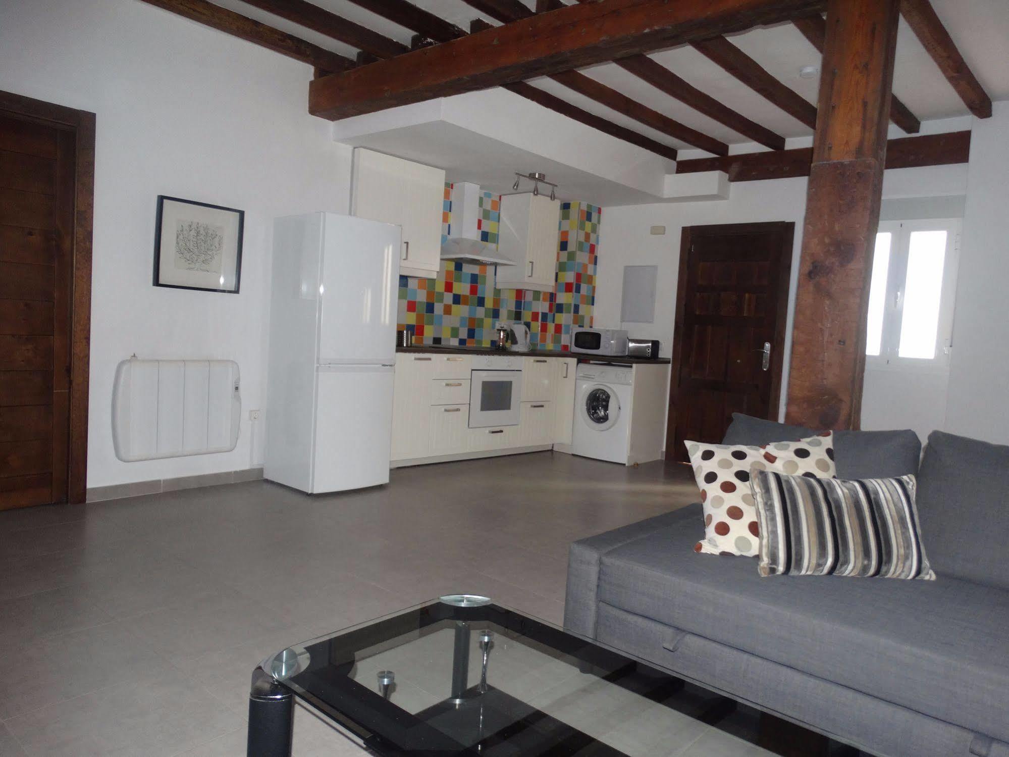 Malaga Apartamentos - Nuno Gomez, 24 ภายนอก รูปภาพ
