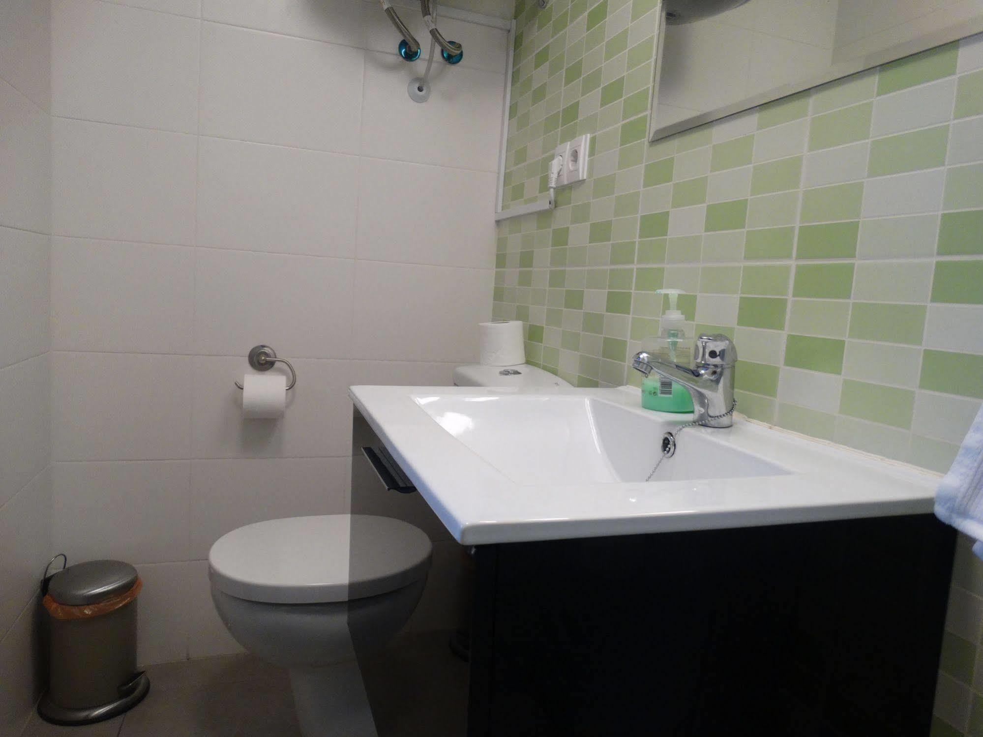 Malaga Apartamentos - Nuno Gomez, 24 ภายนอก รูปภาพ